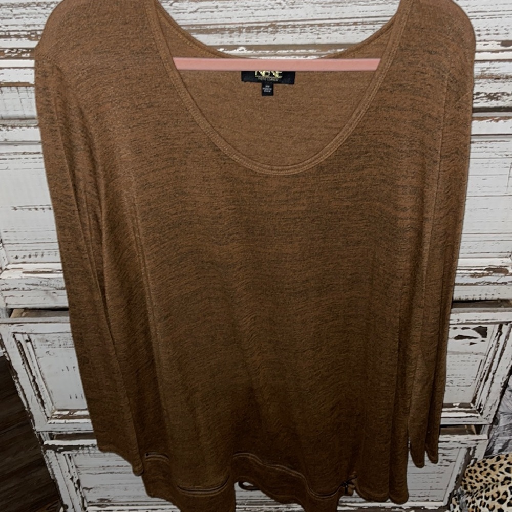 Nene leakes (HSN) 3x exclusive camel 🐪 colored knit top.